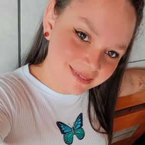 Carla, Babá em Cambé
