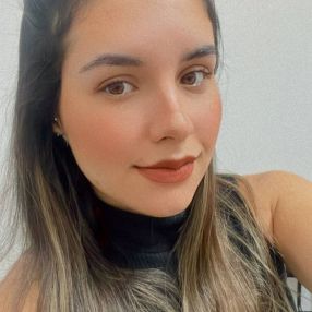 Larissa, Família em Pontal