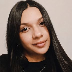 Thamires, Babysitter in Paracambi