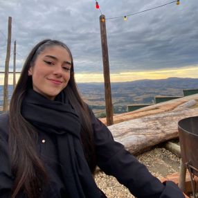 Francesca stephany, Babá em Ouro Fino
