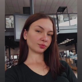 Caroline, Babá em Rio do Sul