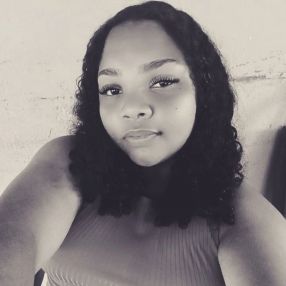 Jheniffer Beatriz Ferreira De, Babá em Santa Bárbara do Pará