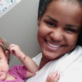 Danubia   Dada, Babysitter in Cuiabá