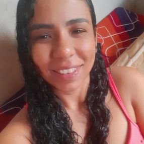 Paloma, Babysitter in Novo Gama