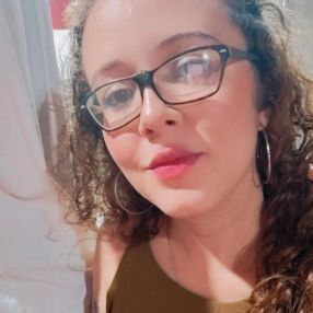 Gabriela, Babá em Pontal