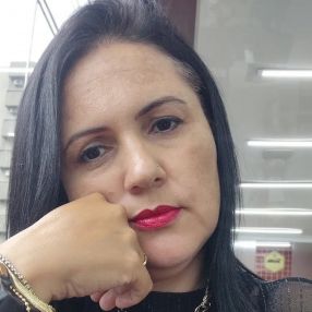 Viviane, Babá em Itanhaém