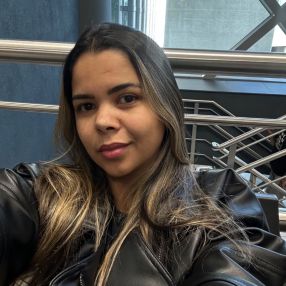 Renata, Babá em Luziânia