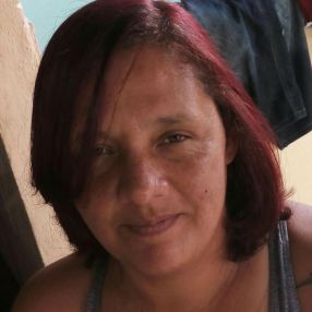Fabricia, Babá em Nova Lima