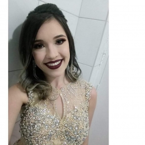 Natália, Babá em Pouso Alegre