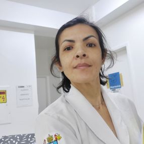 Sue, Babá em Senador Canedo