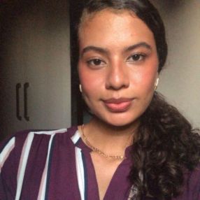 Ester, Babá em Raposa