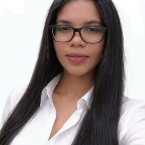 Marina Cunha Oliveira, Babá em Campo Belo
