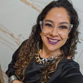 Monica, Babá em Pindamonhangaba