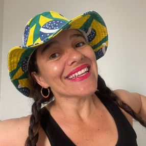 Roberta, Babá em Ourinhos