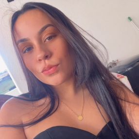 Leticia, Babá em Sete Lagoas