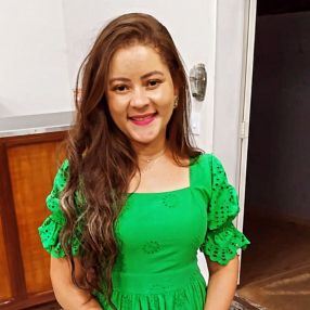 Leticia, Babá em Pitangueiras