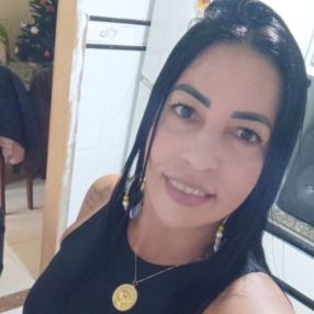Amanda, Babá em Itaboraí