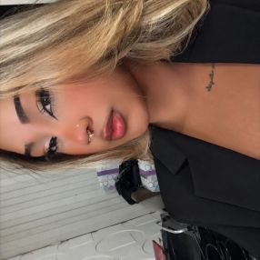 Hannah, Babá em Cosmópolis