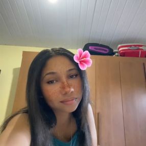 Danielly, Babá em Quirinópolis