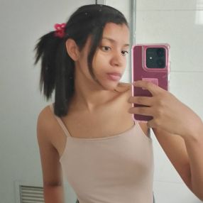 Kemelly vitória, Babysitter in Barreiros