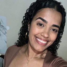 Jenyfer, Babá em Taguatinga