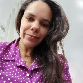 DEBORA, Babá em Tubarão