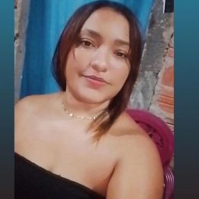 Helida, Babá em Viana