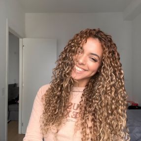 Yasmin, Babá em Lauro de Freitas