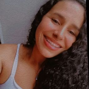 Karina, Babá em Macaé