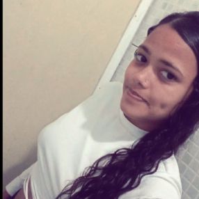 Flávia, Babá em Santa Branca
