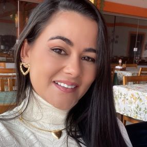 Jessica, Babá em Camboriú