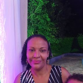 Elaine, Babá em Pindamonhangaba