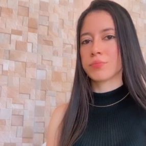 Stefanny, Babá em Anápolis