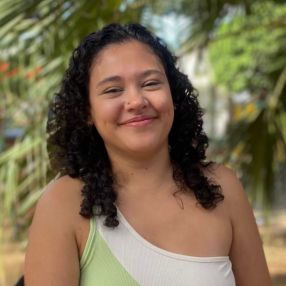 Isabela, Babá em Juiz de Fora