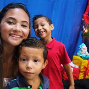 Luciola, Família em Foz do Iguaçu