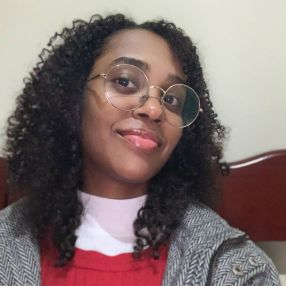 Nathielly, Babysitter in Blumenau