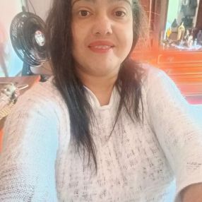 Karina, Babá em São José do Rio Pardo