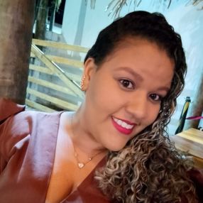 Amana, Babysitter in Primavera do Leste