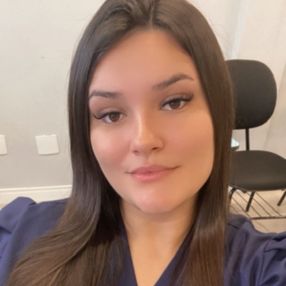 Suzana, Babysitter in São José