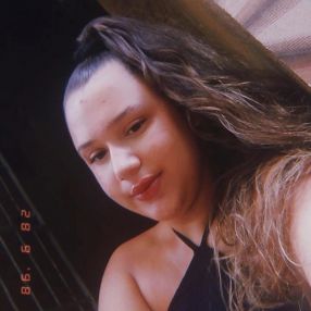Emilly, Babá em Manhuaçu