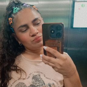 Nathalia, Babá em Valparaíso de Goiás