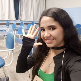 Sara, Babá em João Lisboa