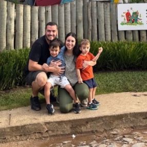 Carlos, Família em Betim