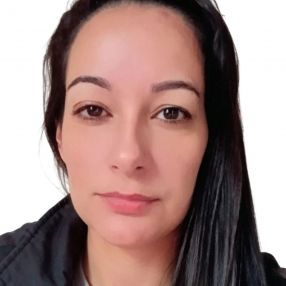 Liane, Babá em Sombrio