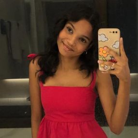 Emily, Babá em Barra de São Miguel