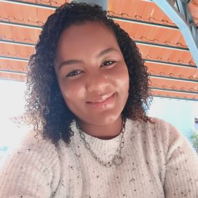 Luana, Babá em Varginha