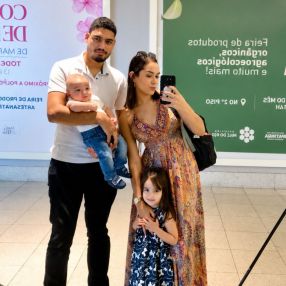 Thais, Family in Coronel Fabriciano