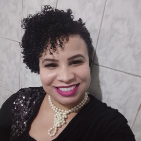 Kênia Mara, Babá em Sarzedo