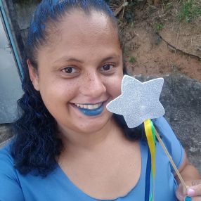 Larissa, Babá em Petrópolis