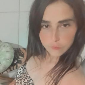 Alexia, Babá em Lavras
